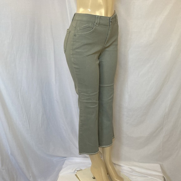 WIT & WISDOM Jeans Women’s Tummy Control Size 6 Booty Lift Itty Bitty Flare NWOT - Picture 2 of 8